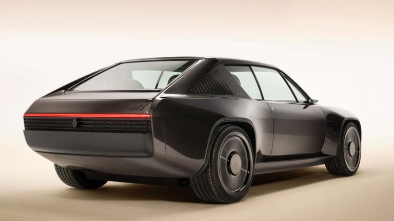 雷诺R17电动复古改装：对1970年代经典的华丽重塑