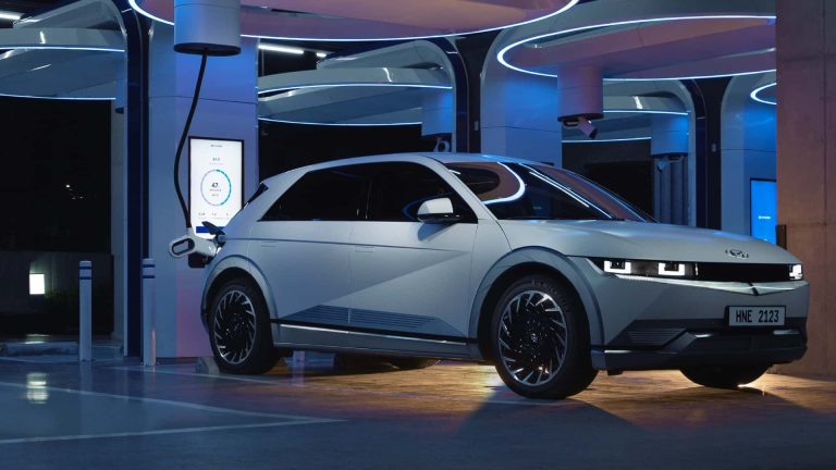 足球投注指南：专家分析、赛况更新和策略指导