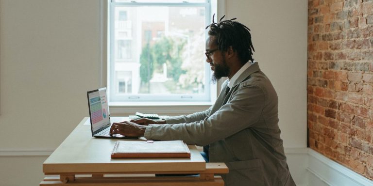 8个原因为什么内容作者不能依赖AI聊天机器人