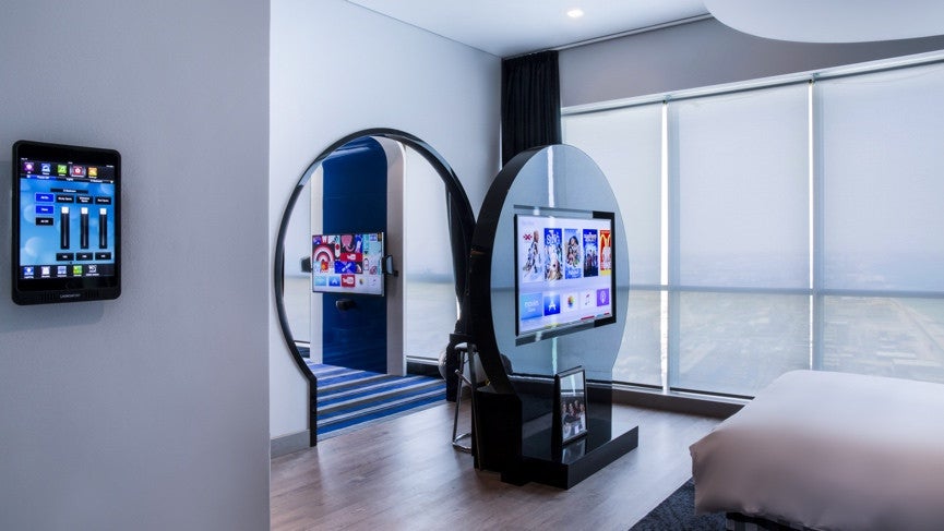 迪拜家庭住宅:聪明科技和现代风格